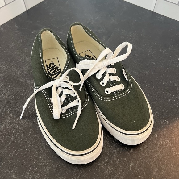 Vans Shoes - Classic Vans Duck Green - Women's 5.5 or Boys 4 - Retro 90s Y2K Skater's Dream